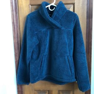 North Face Women’s pullover